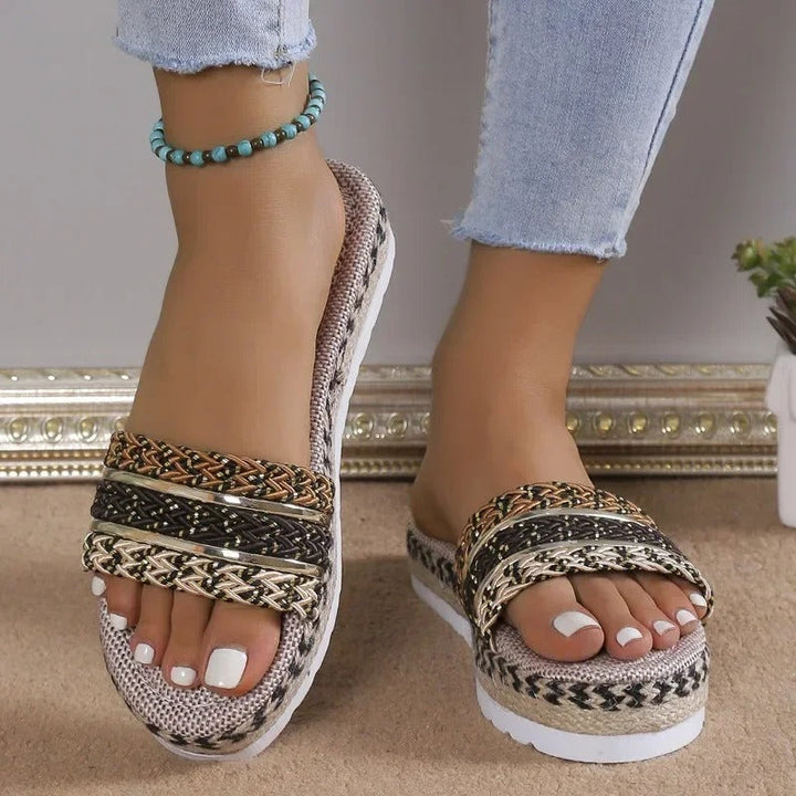 Chic Open-Toe Sandals for a Trendy Summer Vibe for Women