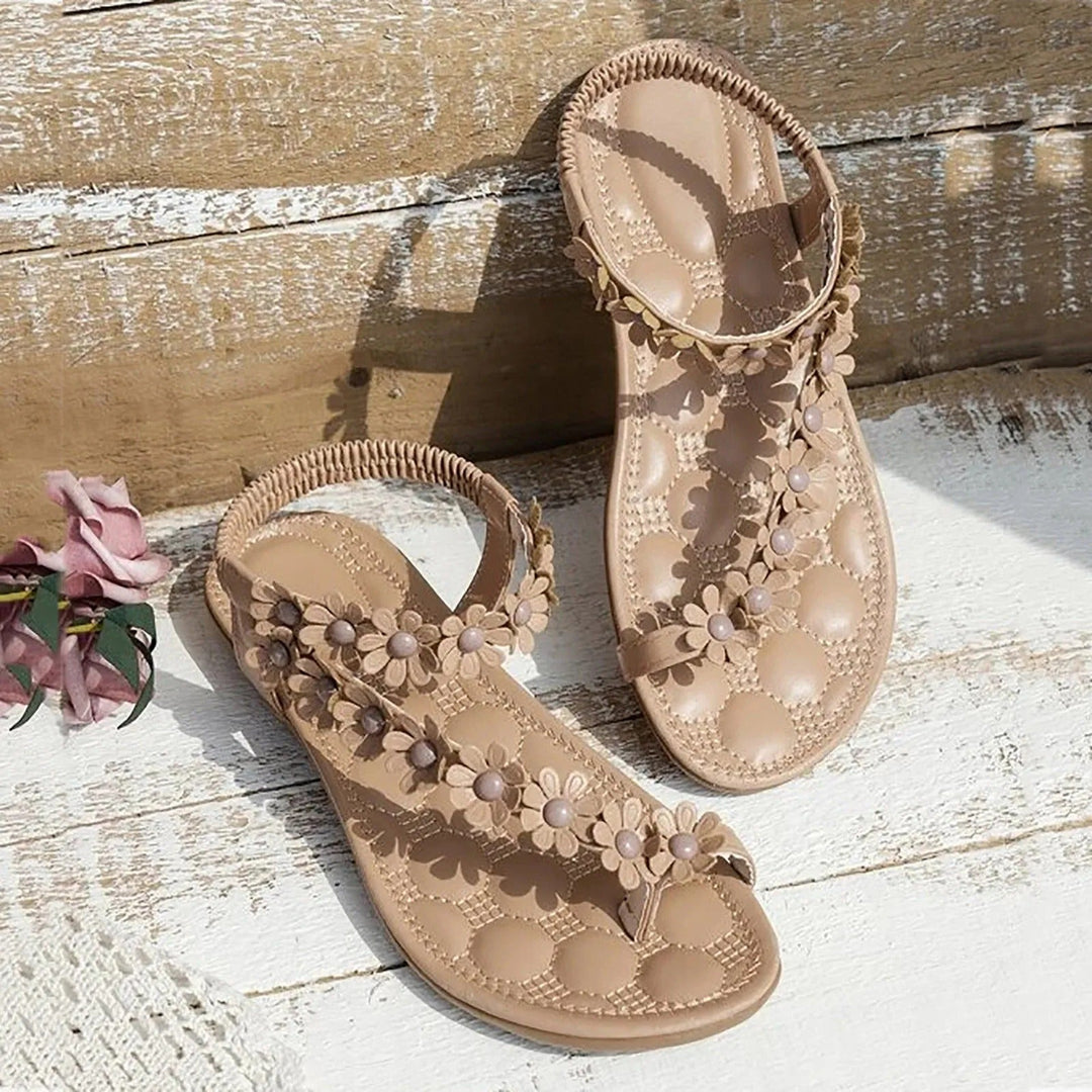 Stylish and Comfortable Floral Flat Sandals for a Chic Summer Look