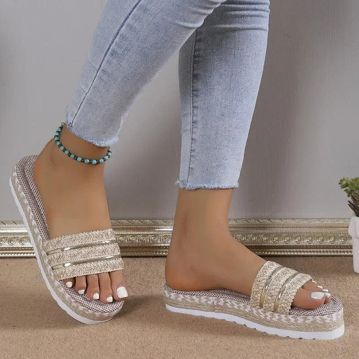 Chic Open-Toe Sandals for a Trendy Summer Vibe for Women