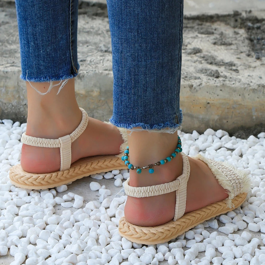 Chic Emery Sandals Featuring Fashionable Tassel Laces