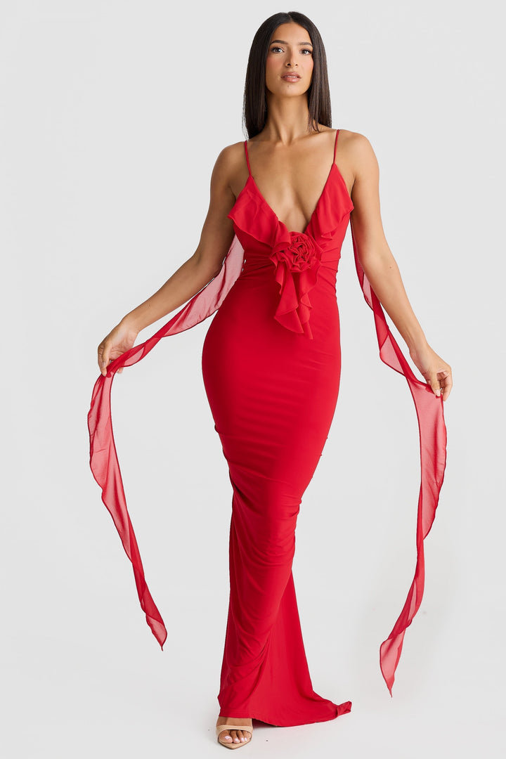 Elegant Maxi Dress Featuring a Stunning Open Back Design