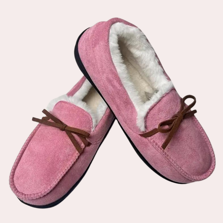 Chic Women’s Sneakers for the Fashion-Forward Woman