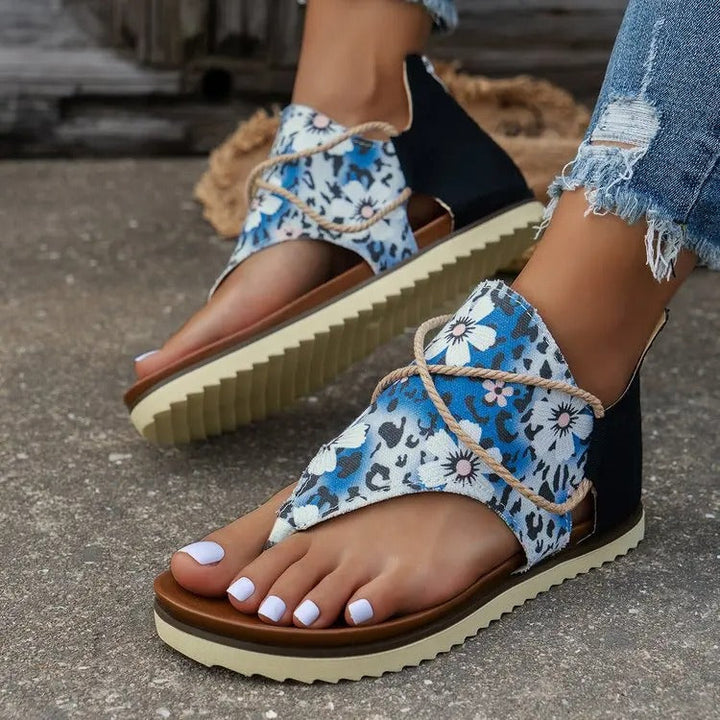 Stylish Women's Sandals featuring Trendy Pinch-Toe Design