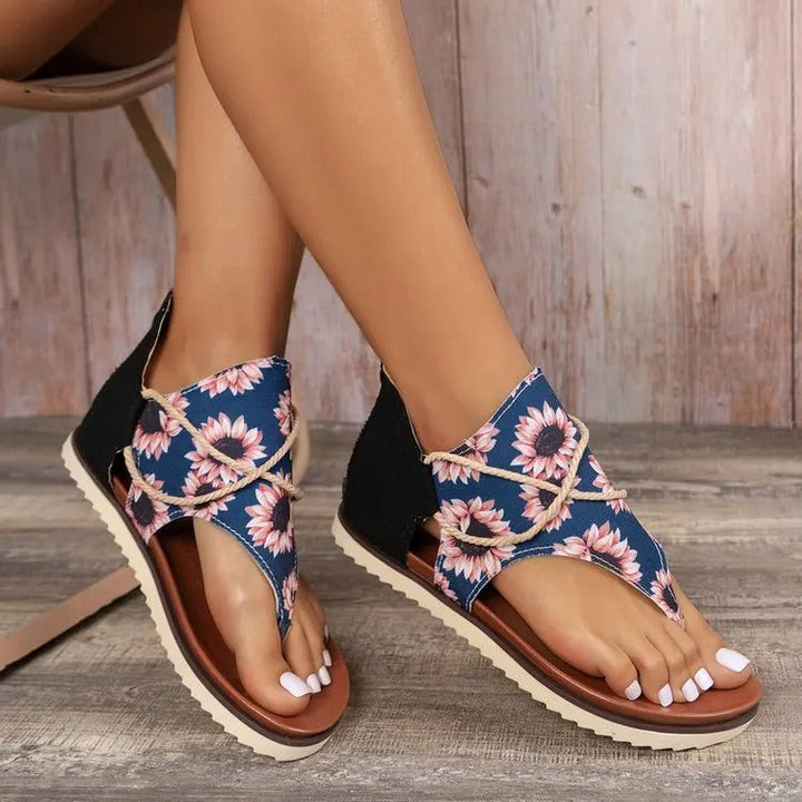 Stylish Women's Sandals featuring Trendy Pinch-Toe Design