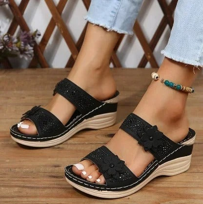Chic Vintage-Inspired Women’s Sandals