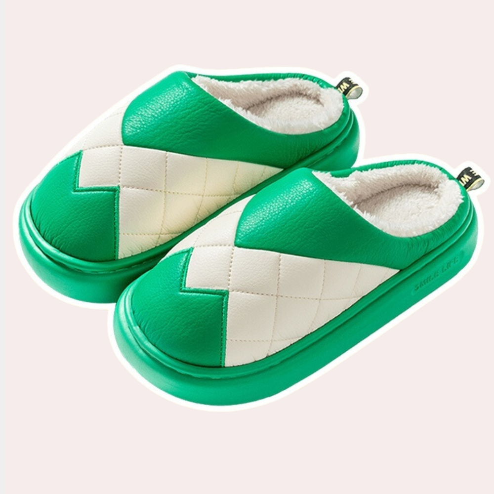 Chic and Cozy Women's Slippers